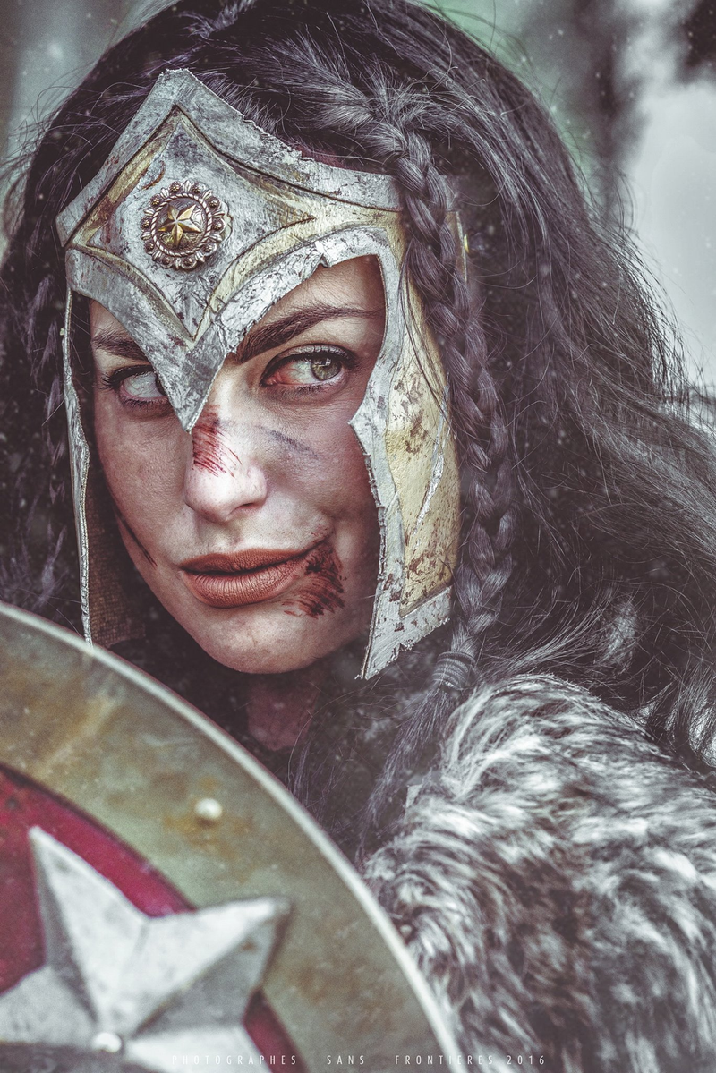 Illustration for article titled Wonder Woman Cosplay Is Coming To Kick Your Ass
